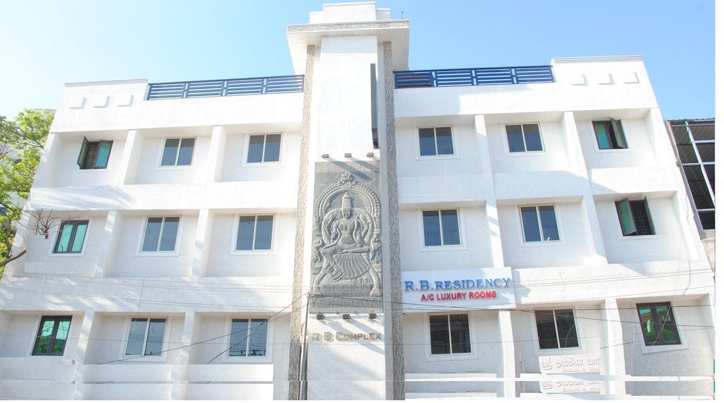 فندق شينايفي  R B Residency المظهر الخارجي الصورة