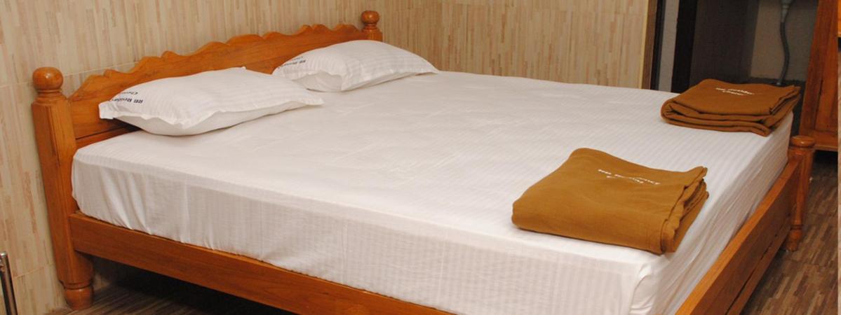 فندق شينايفي  R B Residency المظهر الخارجي الصورة